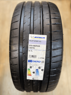 255/40R20 MICHELIN