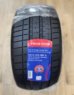 245/45R18 VREDESTEIN