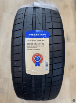 275/45R21 VREDESTEIN