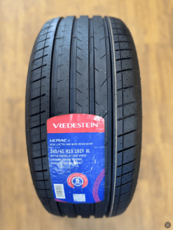 245/45R19 VREDESTEIN
